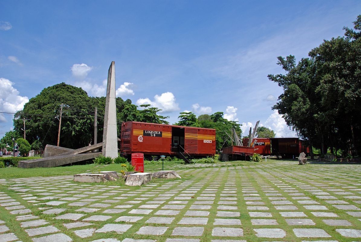 21 Cuba - Santa Clara - Monumento a la Toma del Tren Blindado